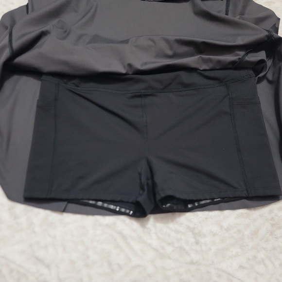 Athleta  Match Point Printed Skort Women's Size M Black/Gray Camo UPF 50+ - Picture 9 of 16